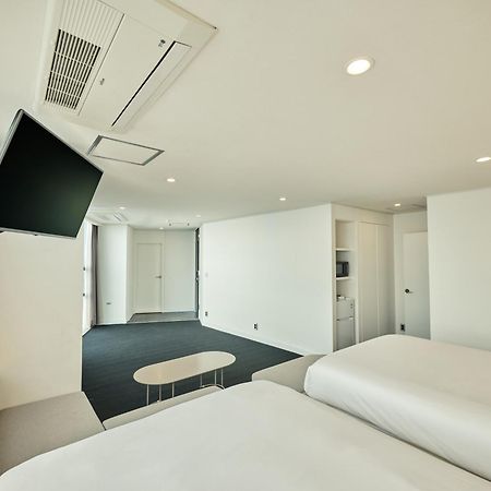 Uh Suite The Haeundae Busan Exterior foto