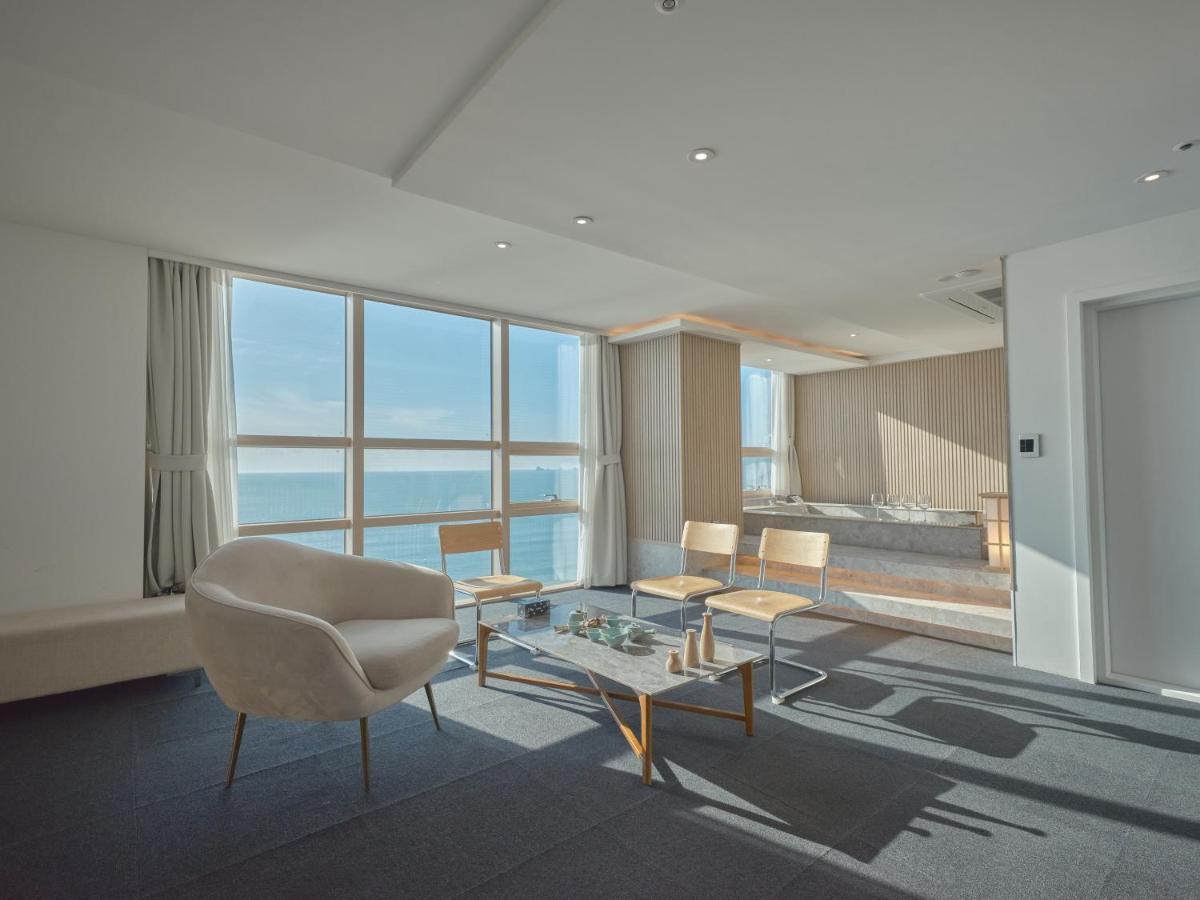 Uh Suite The Haeundae Busan Exterior foto
