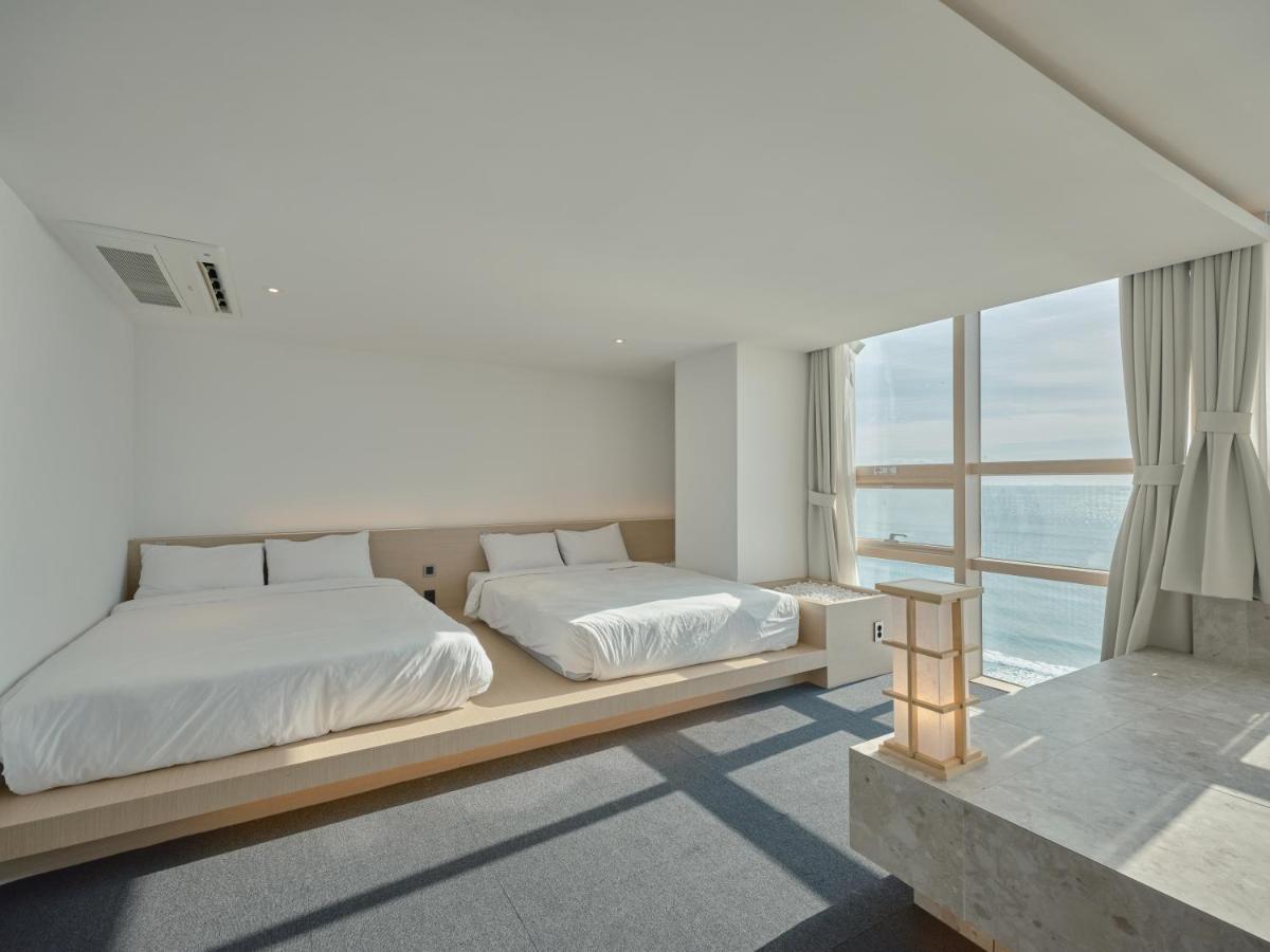 Uh Suite The Haeundae Busan Exterior foto