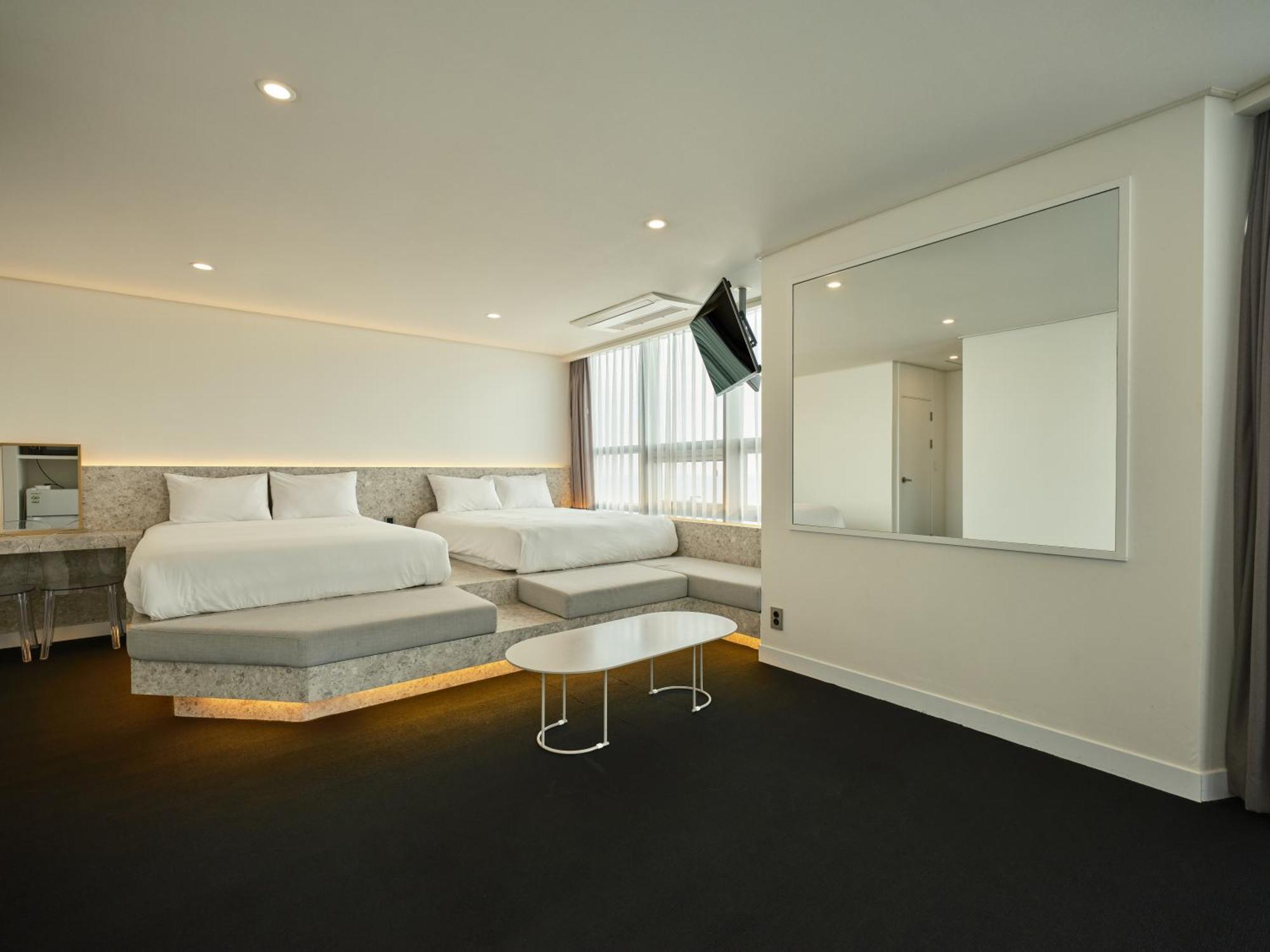 Uh Suite The Haeundae Busan Exterior foto