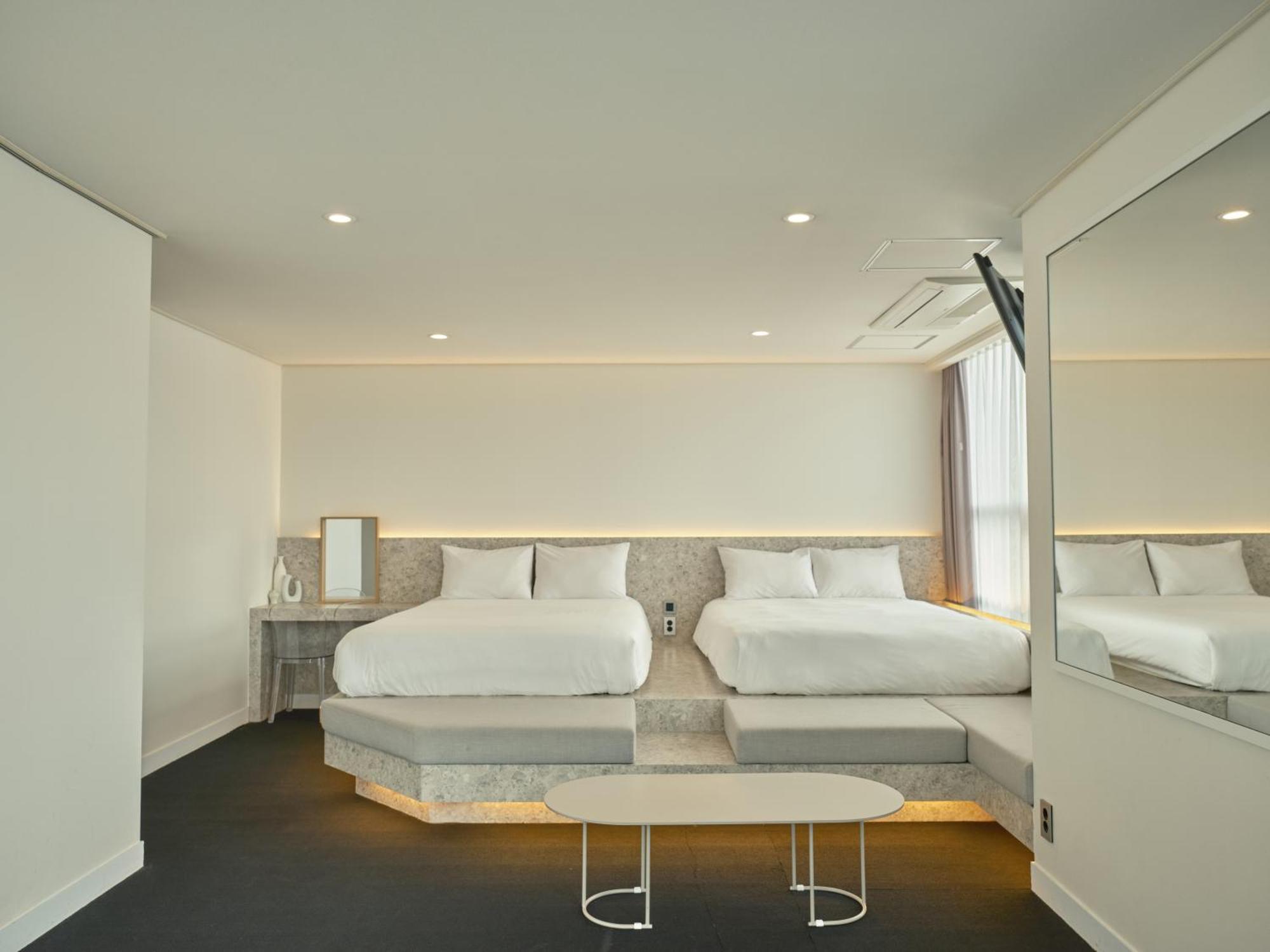 Uh Suite The Haeundae Busan Exterior foto