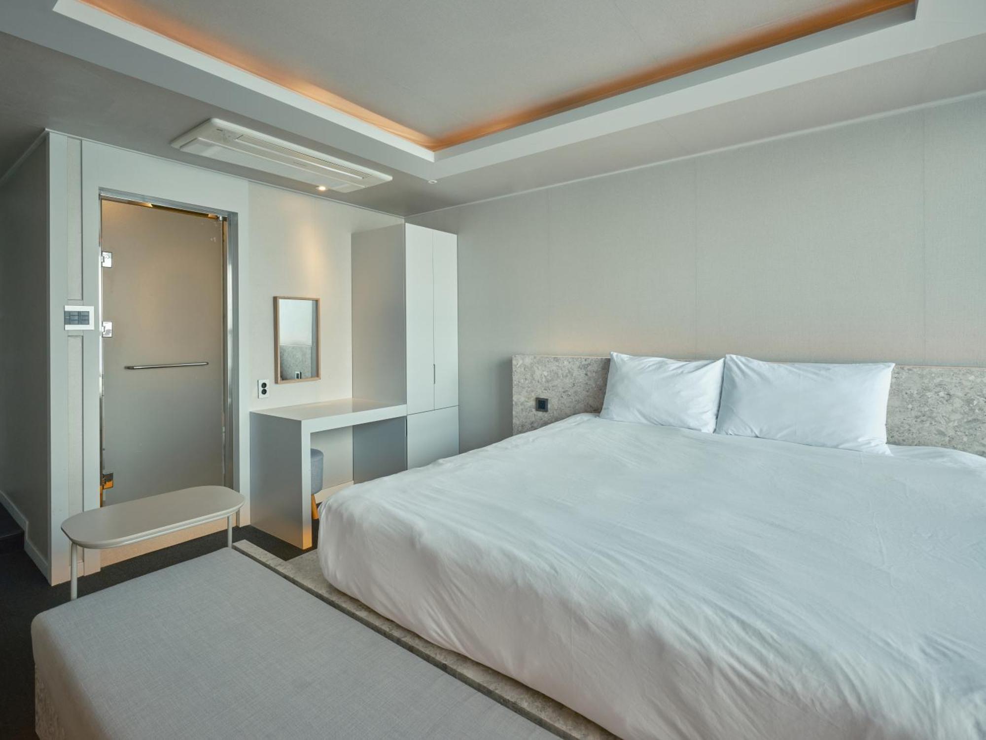 Uh Suite The Haeundae Busan Exterior foto