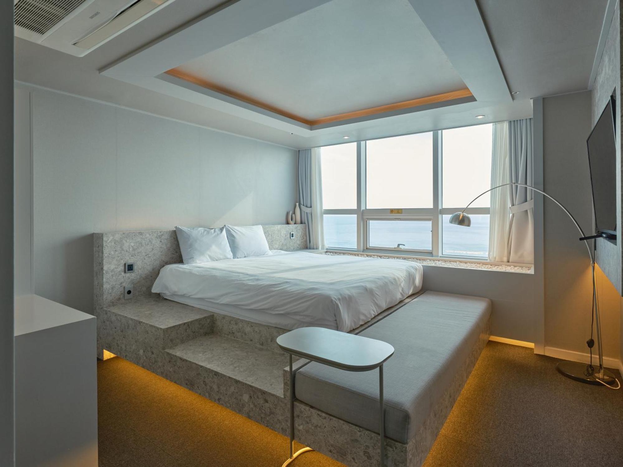 Uh Suite The Haeundae Busan Exterior foto